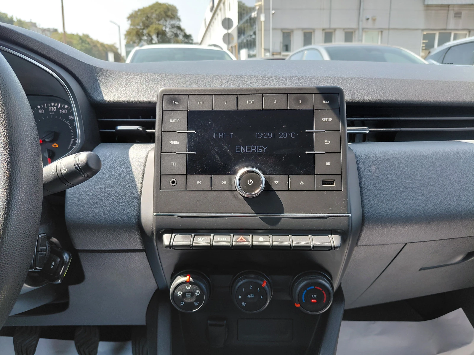 Renault Clio 1.0TCe /91k.c./6MT/Life, снимка 10 - Автомобили и джипове - 55900890