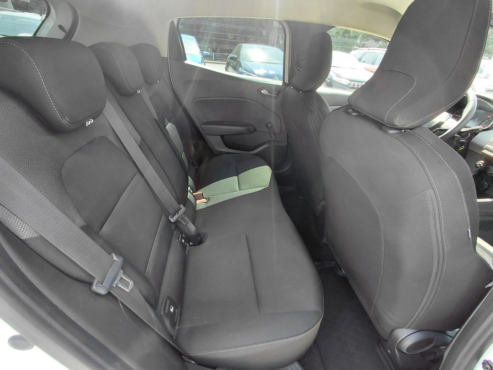 Renault Clio 1.0TCe /91k.c./6MT/Life, снимка 15 - Автомобили и джипове - 55900890