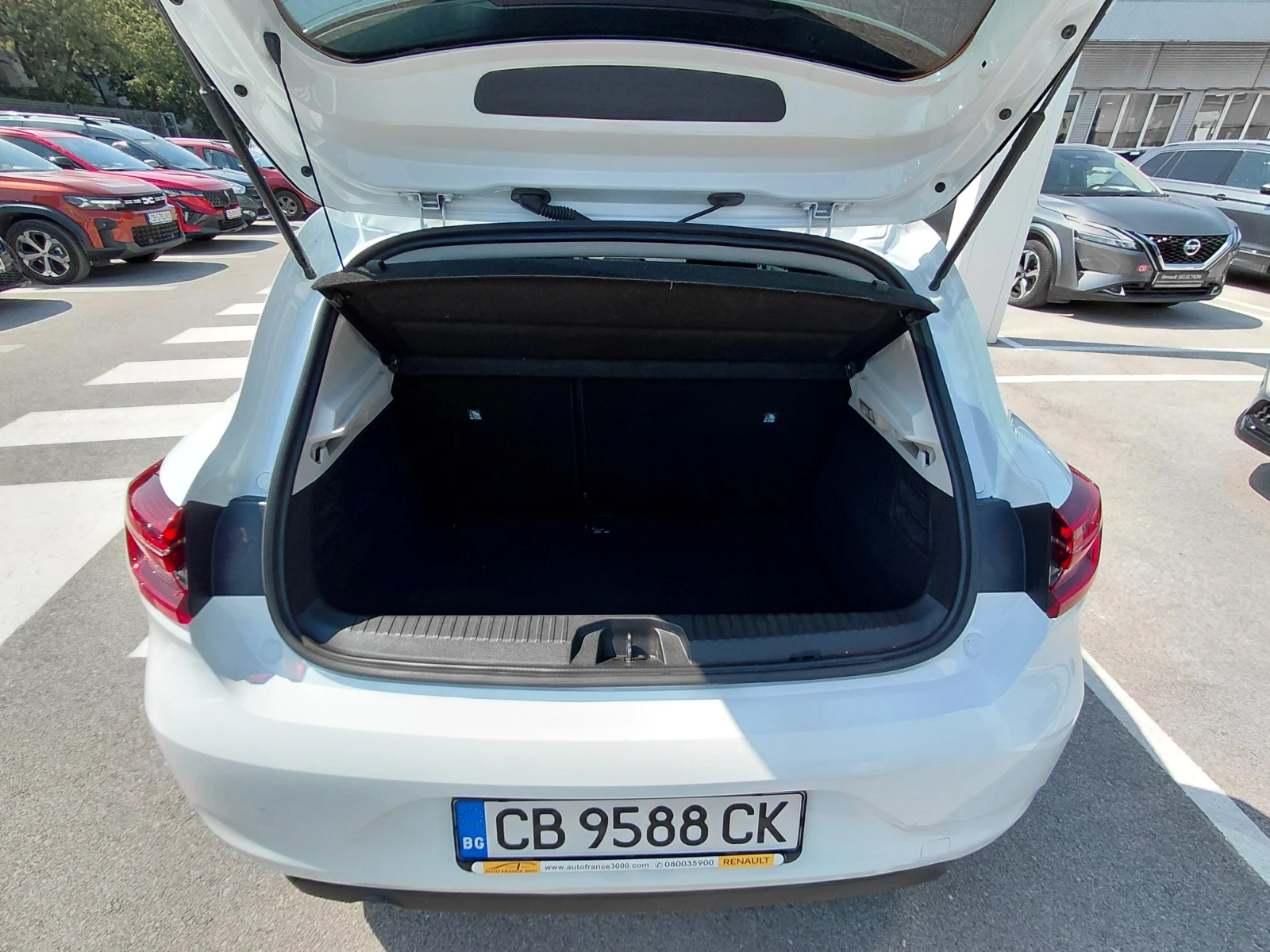 Renault Clio 1.0TCe /91k.c./6MT/Life, снимка 17 - Автомобили и джипове - 55900890