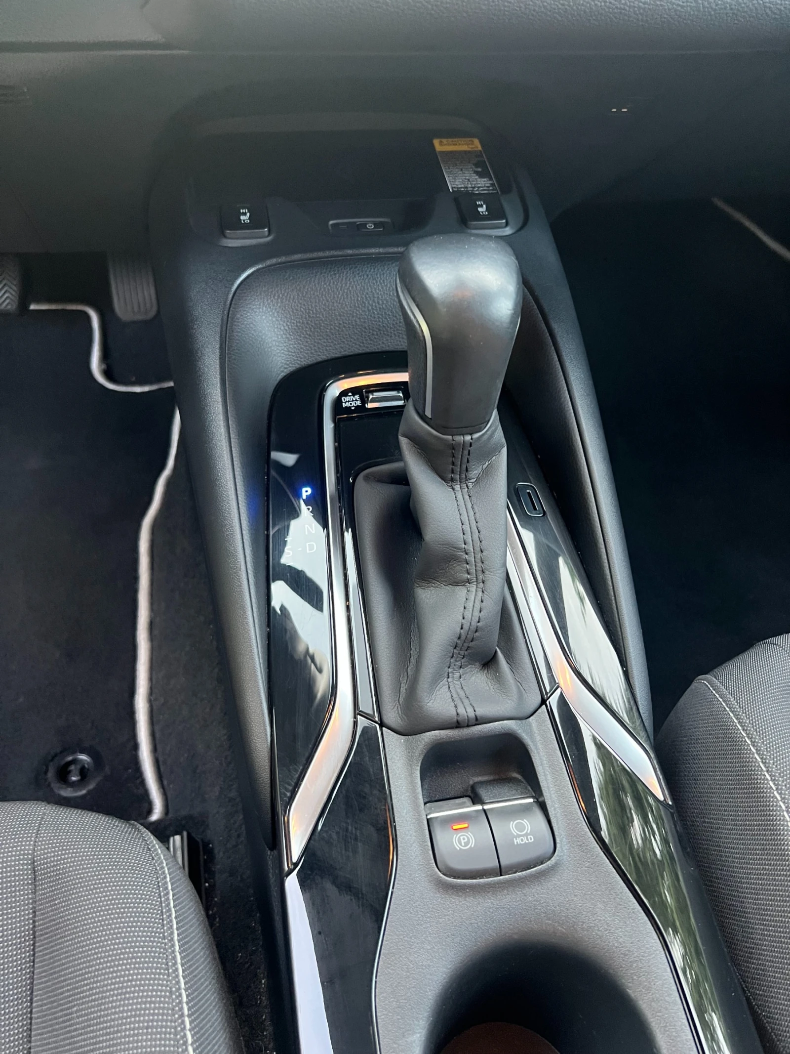 Toyota Corolla 2.0 HEV EXECUTIVE, снимка 15 - Автомобили и джипове - 55904603