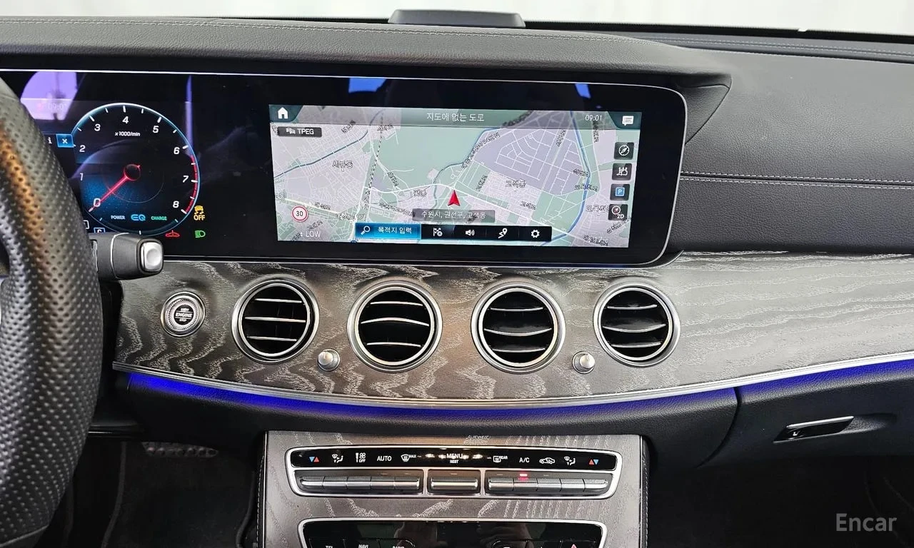 Mercedes-Benz E 350 * 4MATIC AMG Line * КРАЙНА ЦЕНА ДО БЪЛГАРИЯ, снимка 14 - Автомобили и джипове - 55923111