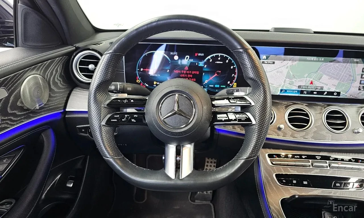 Mercedes-Benz E 350 * 4MATIC AMG Line * КРАЙНА ЦЕНА ДО БЪЛГАРИЯ, снимка 13 - Автомобили и джипове - 55923111