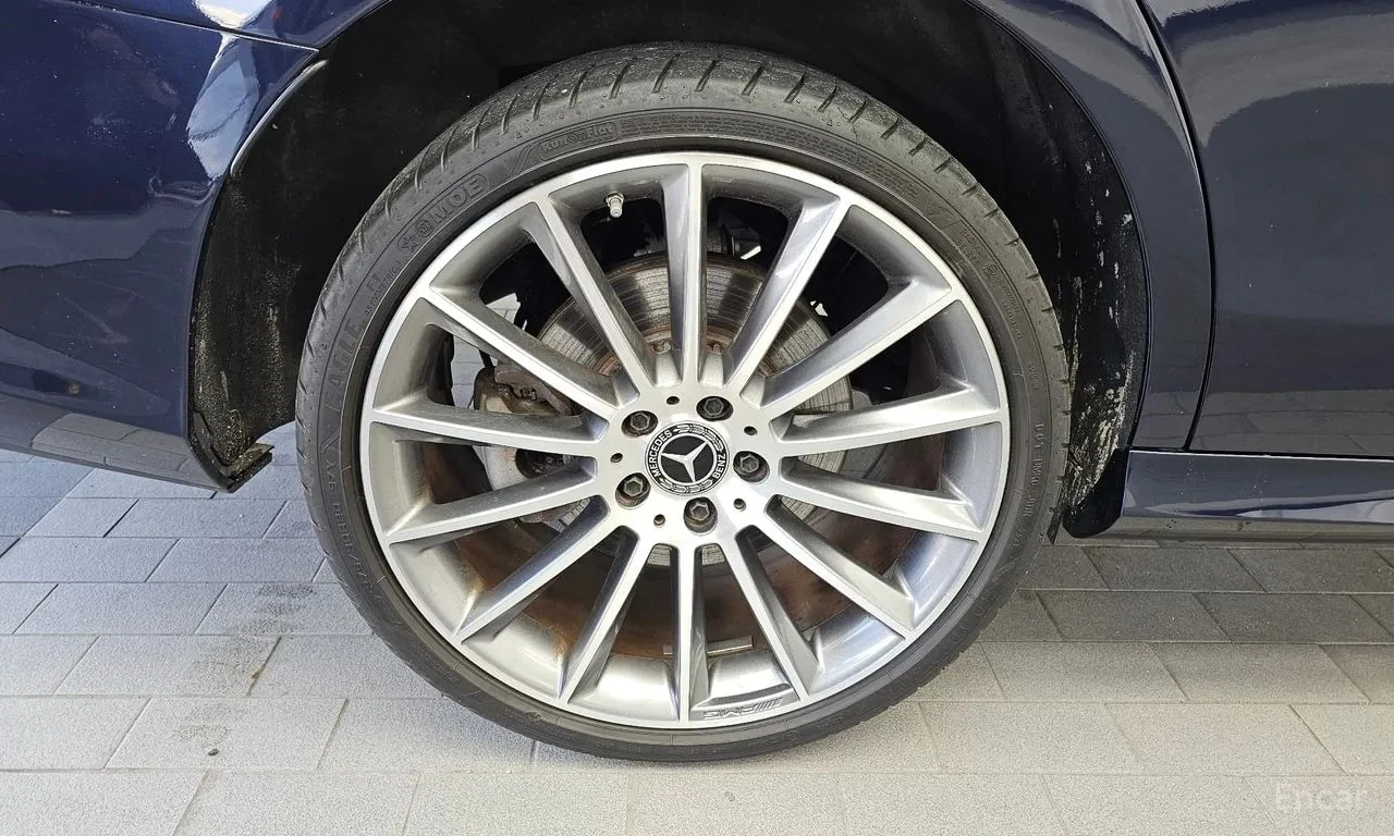 Mercedes-Benz E 350 * 4MATIC AMG Line * КРАЙНА ЦЕНА ДО БЪЛГАРИЯ, снимка 5 - Автомобили и джипове - 55923111