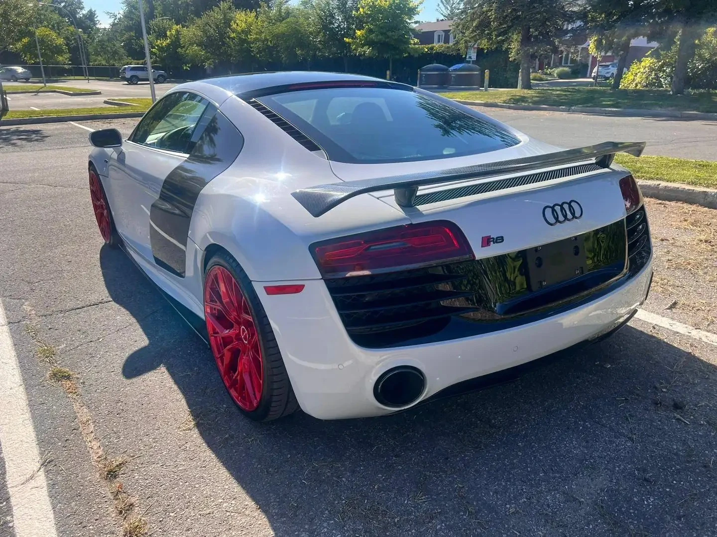 Audi R8 V10 FSI ЦЕНА ДО БЪЛГАРИЯ АВТОКРЕДИТ, снимка 4 - Автомобили и джипове - 55971997