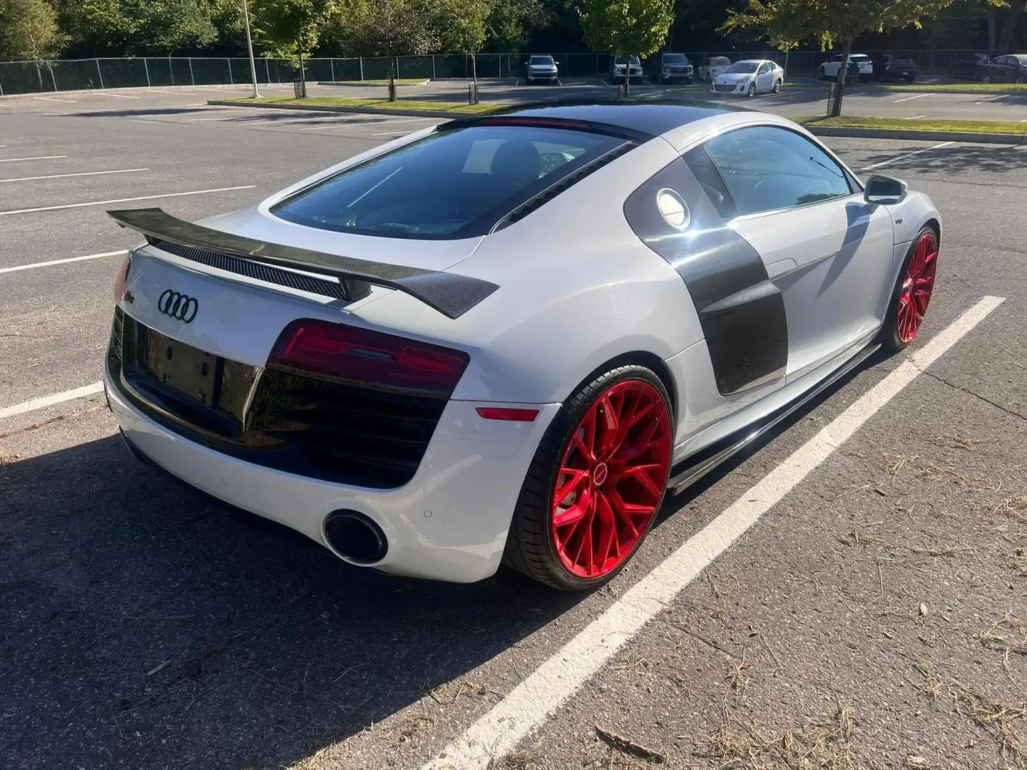 Audi R8 V10 FSI ЦЕНА ДО БЪЛГАРИЯ АВТОКРЕДИТ, снимка 3 - Автомобили и джипове - 55971997