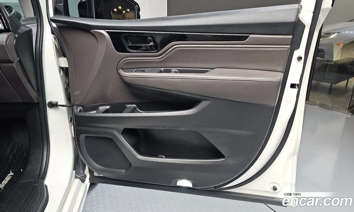 Honda Odyssey 3.5 5th, снимка 15 - Автомобили и джипове - 56122922