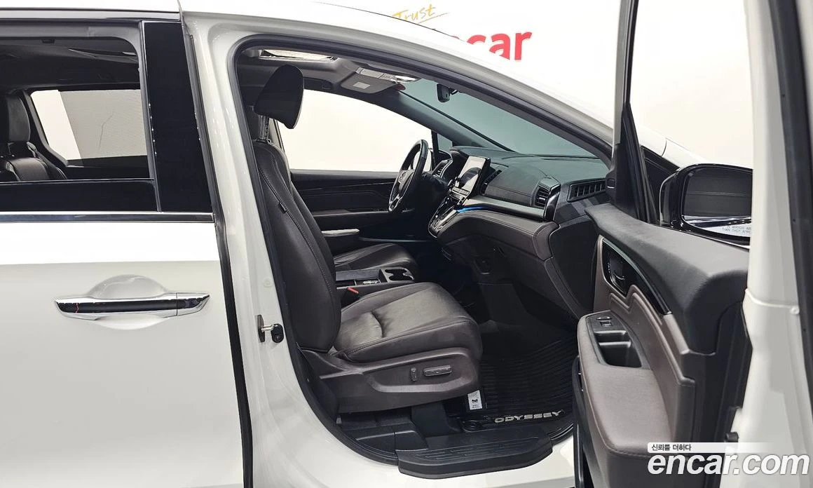 Honda Odyssey 3.5 5th, снимка 16 - Автомобили и джипове - 56122922