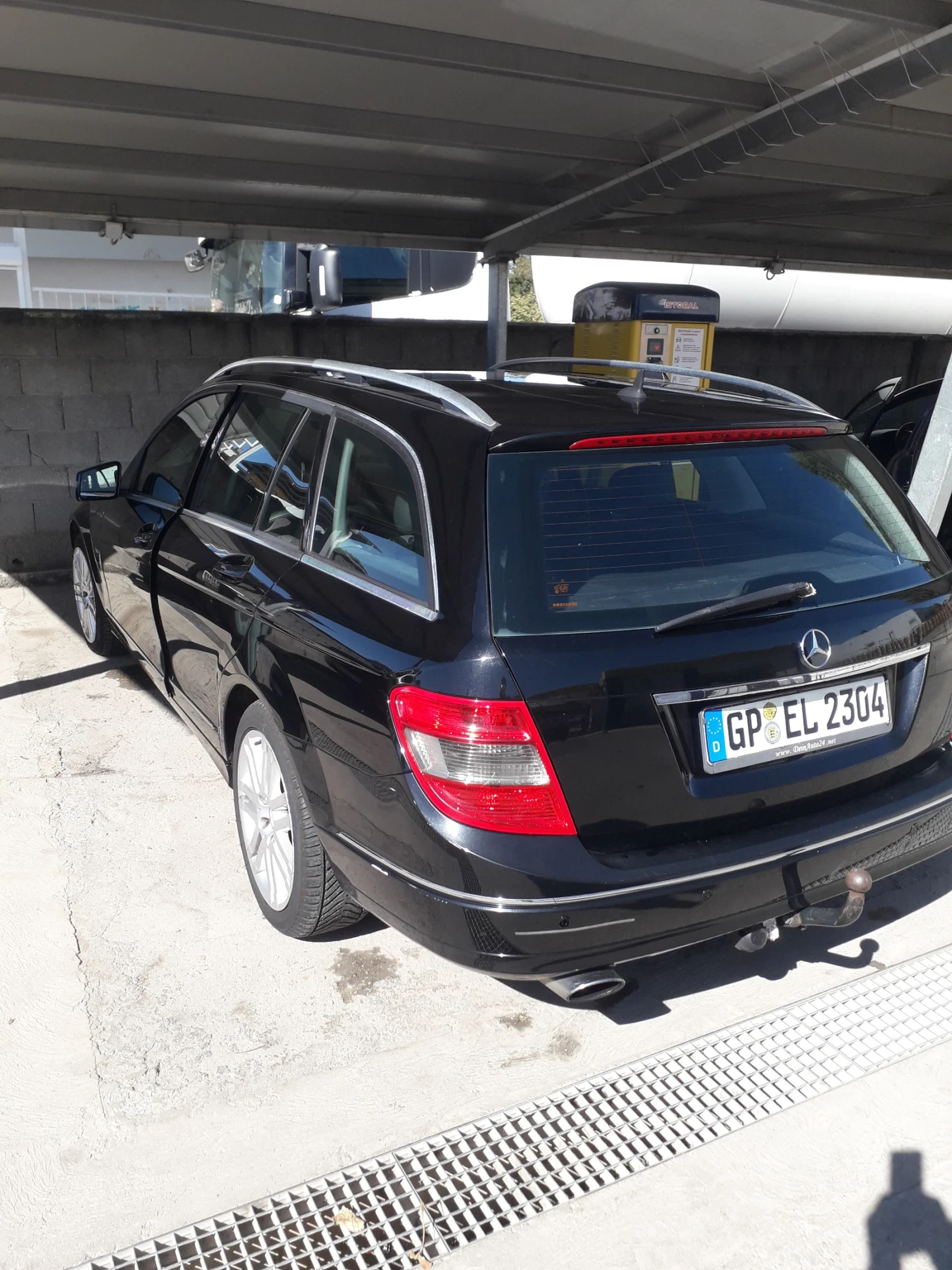 Mercedes-Benz C 220, снимка 4 - Автомобили и джипове - 56416320