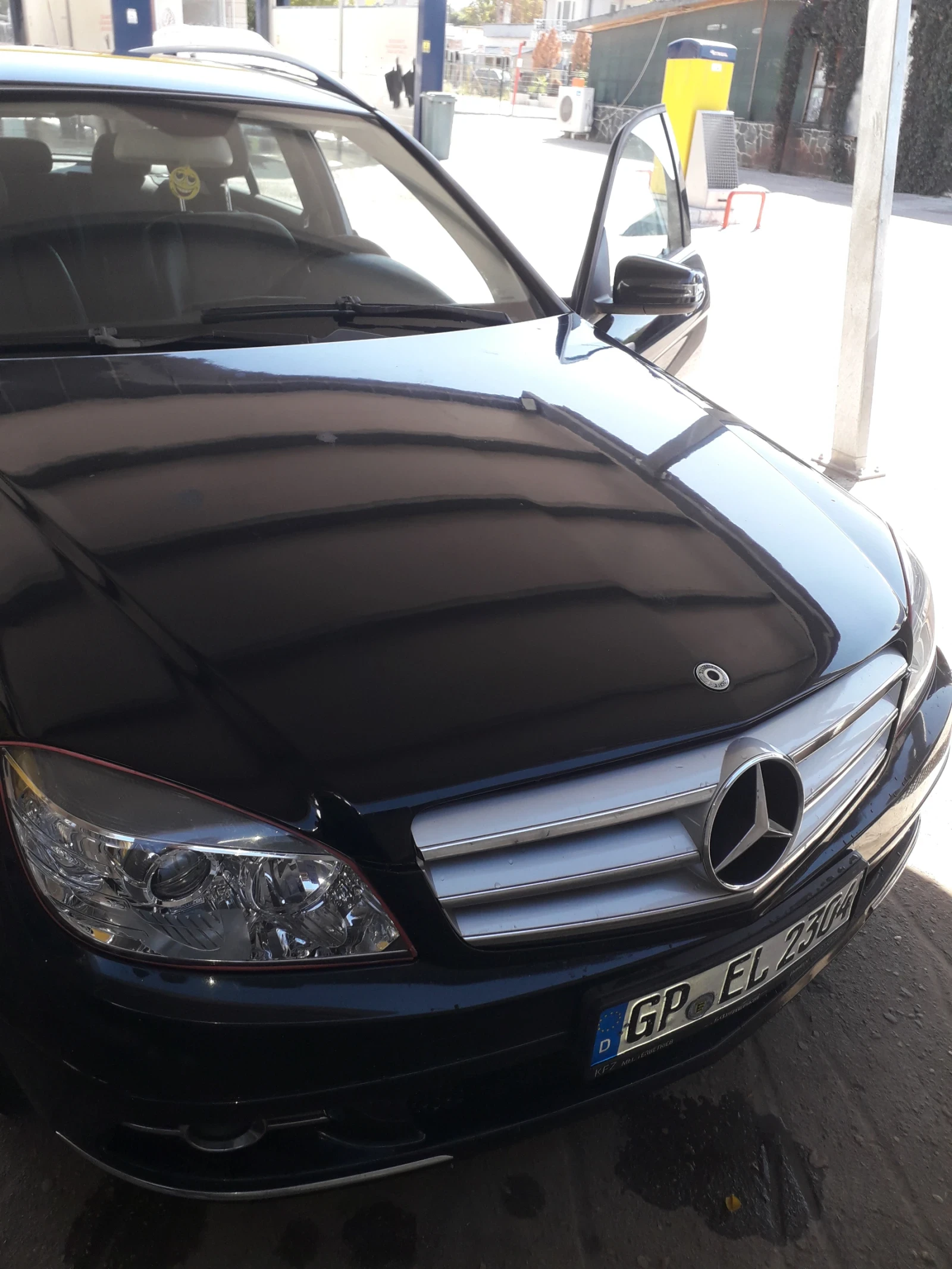 Mercedes-Benz C 220, снимка 2 - Автомобили и джипове - 56416320