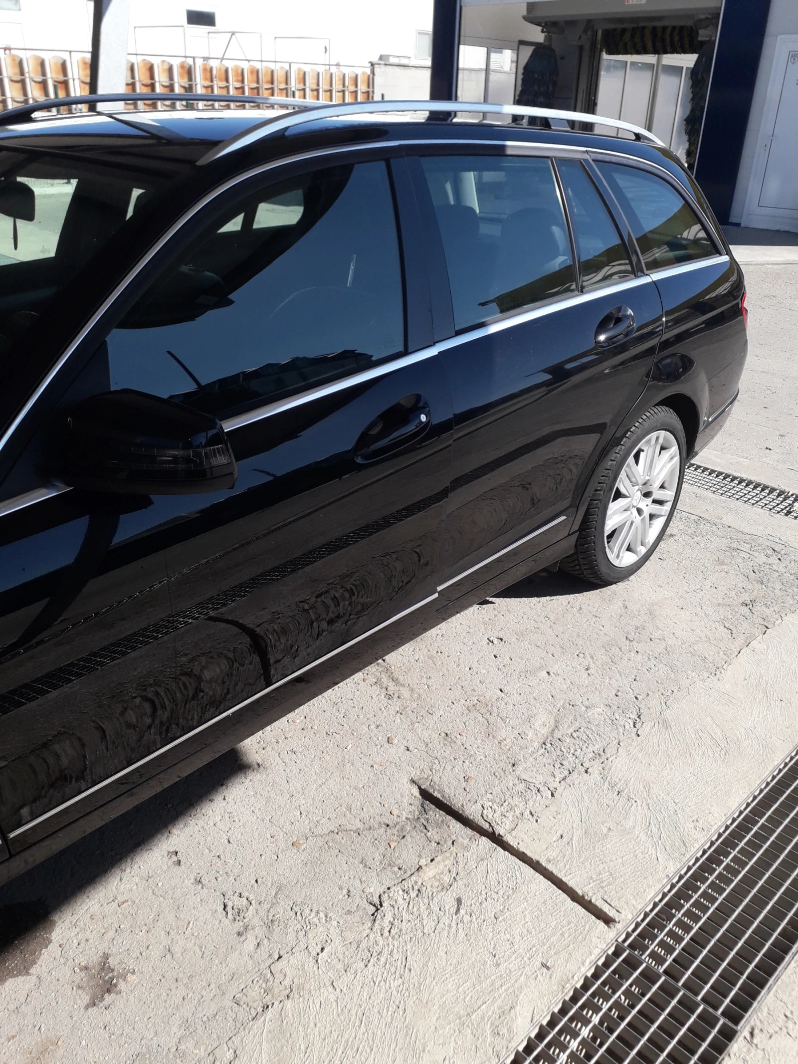 Mercedes-Benz C 220, снимка 3 - Автомобили и джипове - 56416320