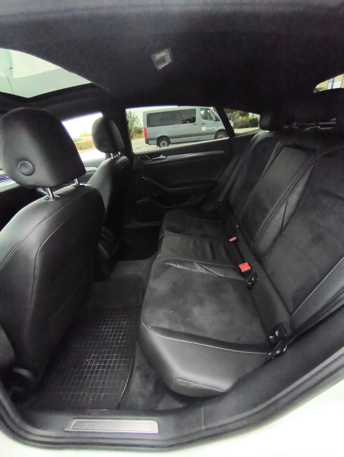 VW Arteon, снимка 12 - Автомобили и джипове - 56494080
