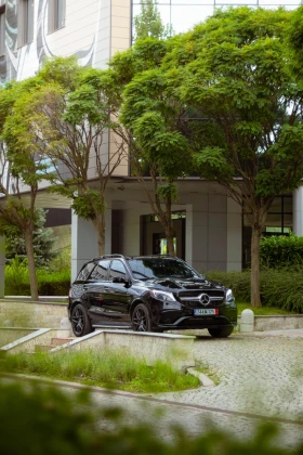     Mercedes-Benz GLS 63 AMG