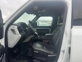 Land Rover Defender Automatic - 32671 € - 25717639 9