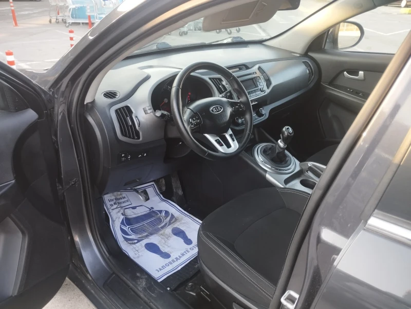 Kia Sportage 1.7 117к Фейс, снимка 9 - Автомобили и джипове - 48911574