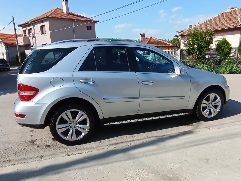 Mercedes-Benz ML 350 Sport Bluetec, снимка 4 - Автомобили и джипове - 52005150