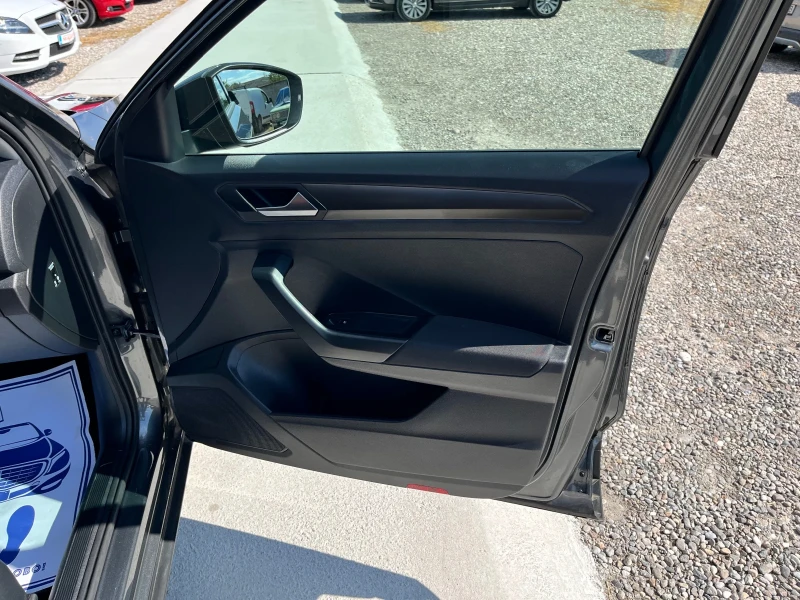 VW T-Roc = 25000км= ЧИСТО НОВ, снимка 14 - Автомобили и джипове - 52476959