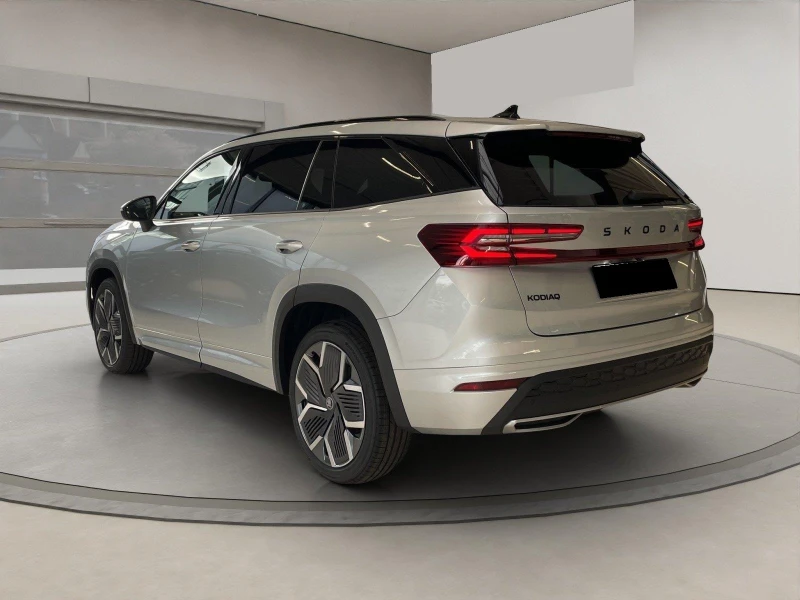 Skoda Kodiaq SPORT-LINE* CANTON* DISTR* MEMORY* KEYLESS* , снимка 5 - Автомобили и джипове - 52441692
