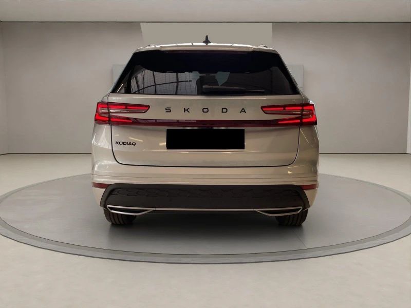 Skoda Kodiaq SPORT-LINE* CANTON* DISTR* MEMORY* KEYLESS* , снимка 4 - Автомобили и джипове - 52441692
