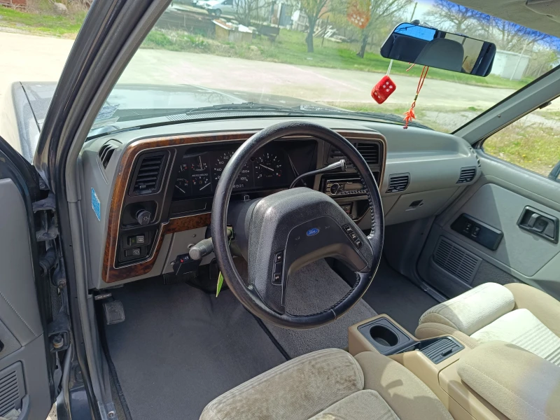 Ford Bronco XLT 4×4, снимка 4 - Автомобили и джипове - 52930307