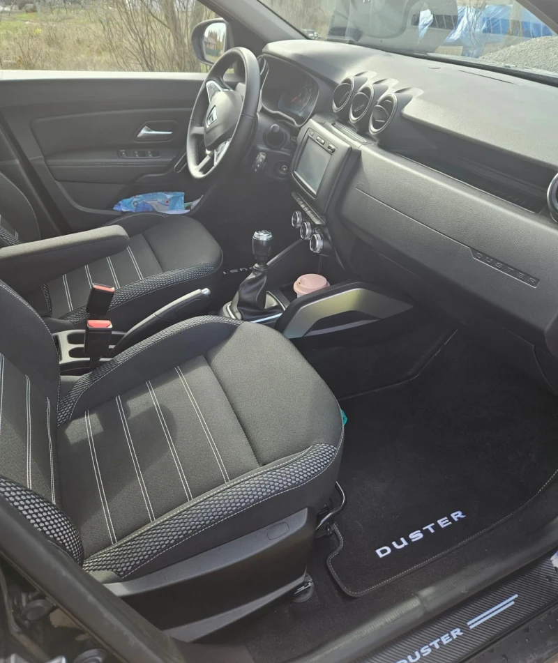 Dacia Duster 1.5 dci, снимка 4 - Автомобили и джипове - 53214620
