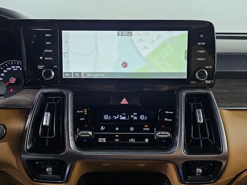 Kia Sorento, снимка 16 - Автомобили и джипове - 55474590