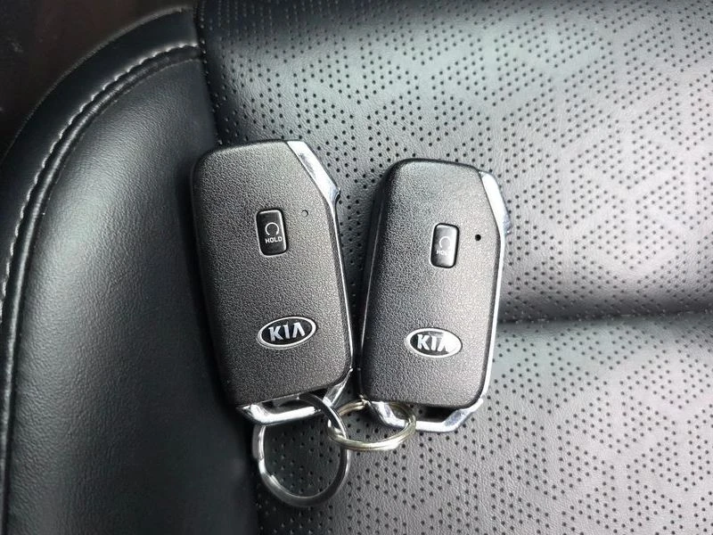 Kia Sorento Diesel 2.2 2WD| DIST| КАМЕРА| ПОДГРЕВ| ОБДУХВАНЕ, снимка 16 - Автомобили и джипове - 55736548