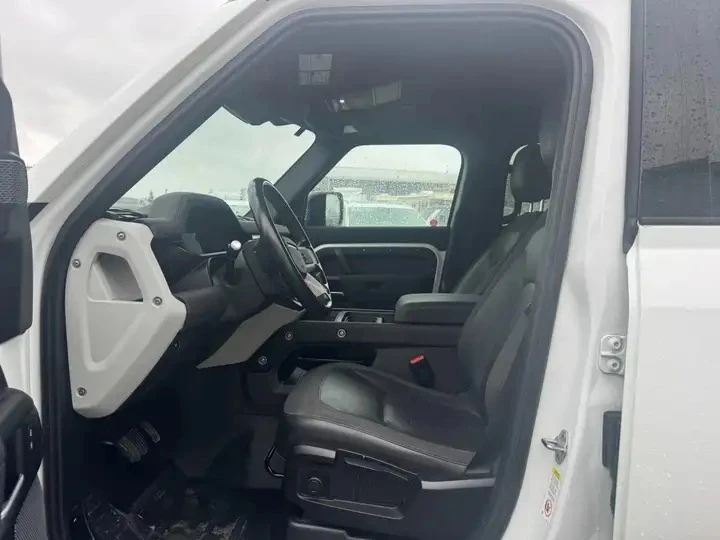 Land Rover Defender Automatic, снимка 9 - Автомобили и джипове - 56011027