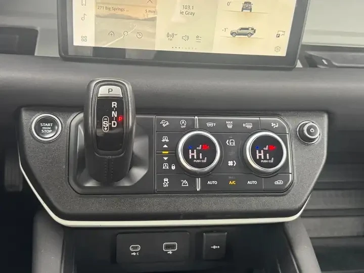 Land Rover Defender Automatic, снимка 12 - Автомобили и джипове - 56011027