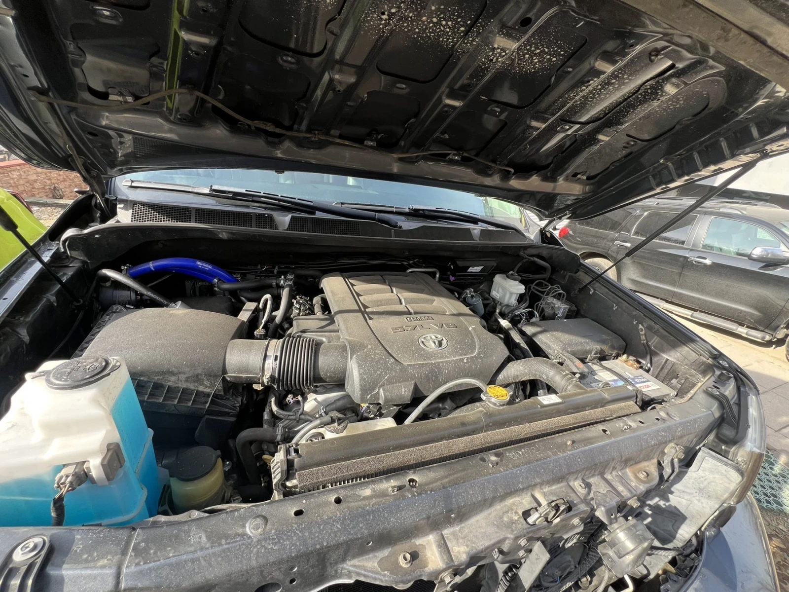 Toyota Sequoia 5.7  V8 4WD | Mobile.bg — изображение 14