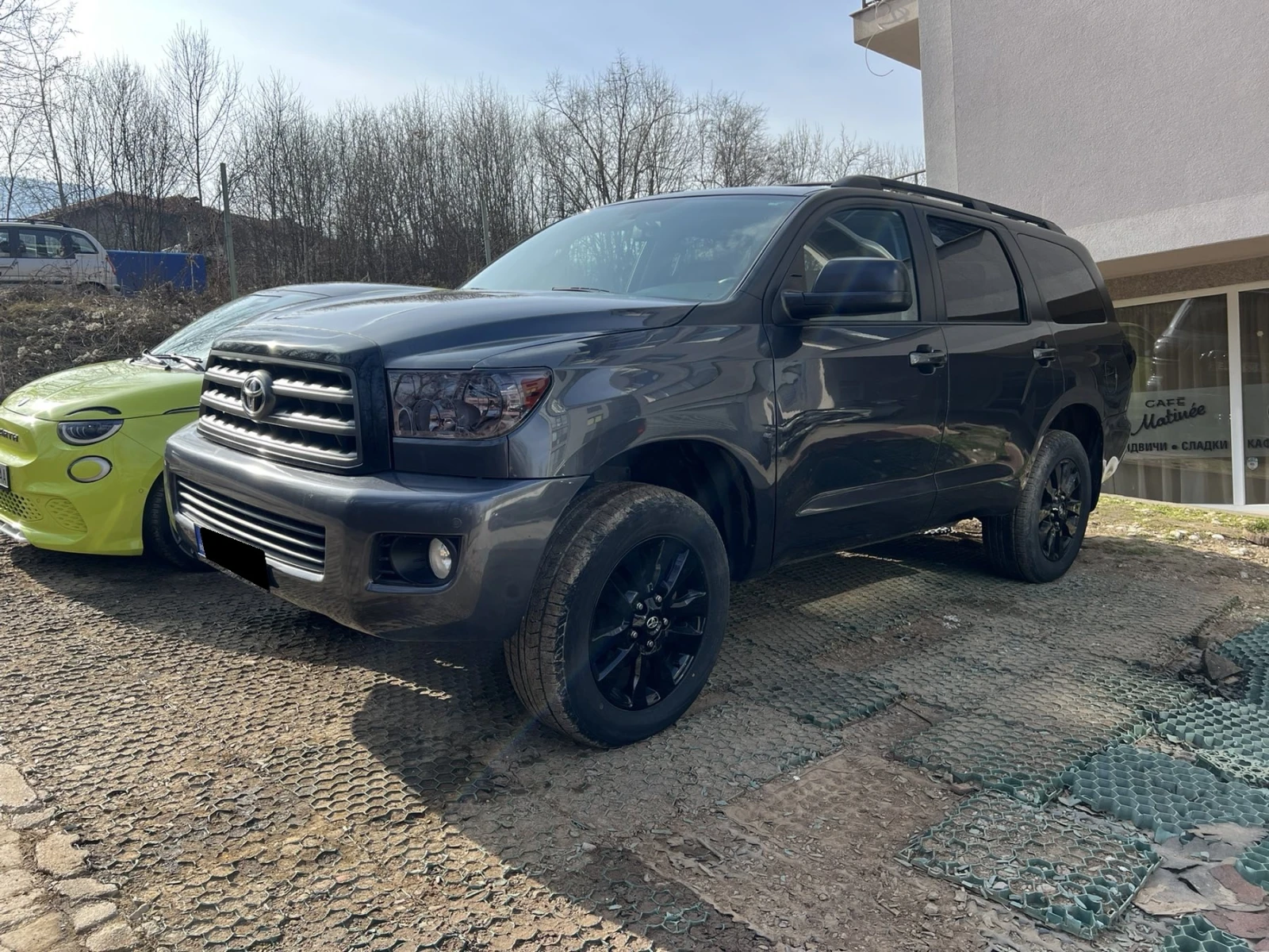 Toyota Sequoia 5.7  V8 4WD | Mobile.bg — изображение 1