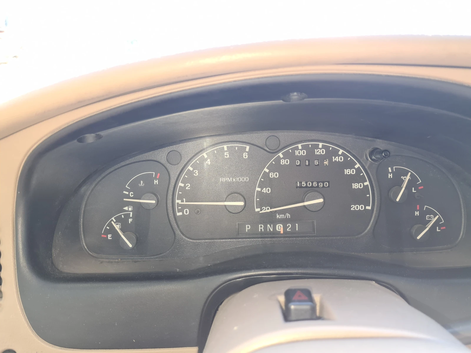 Ford Explorer Limited - изображение 7