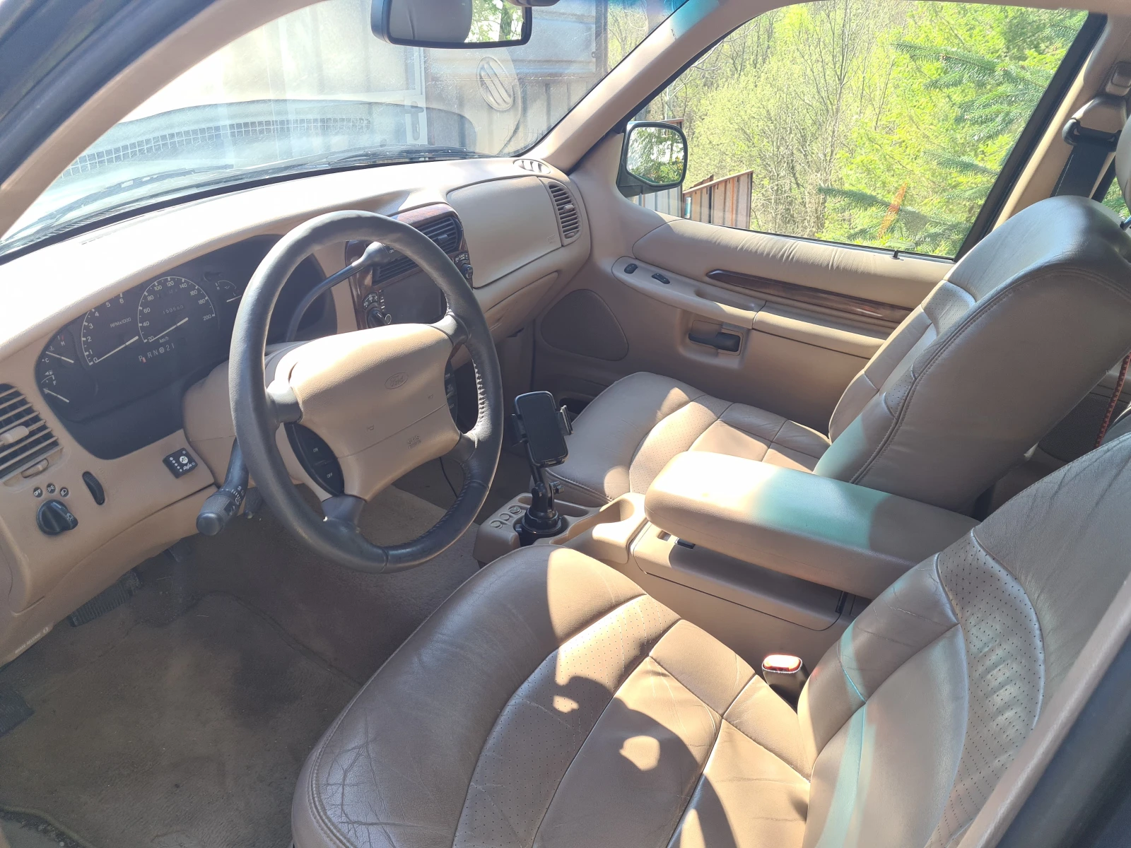 Ford Explorer Limited - изображение 6