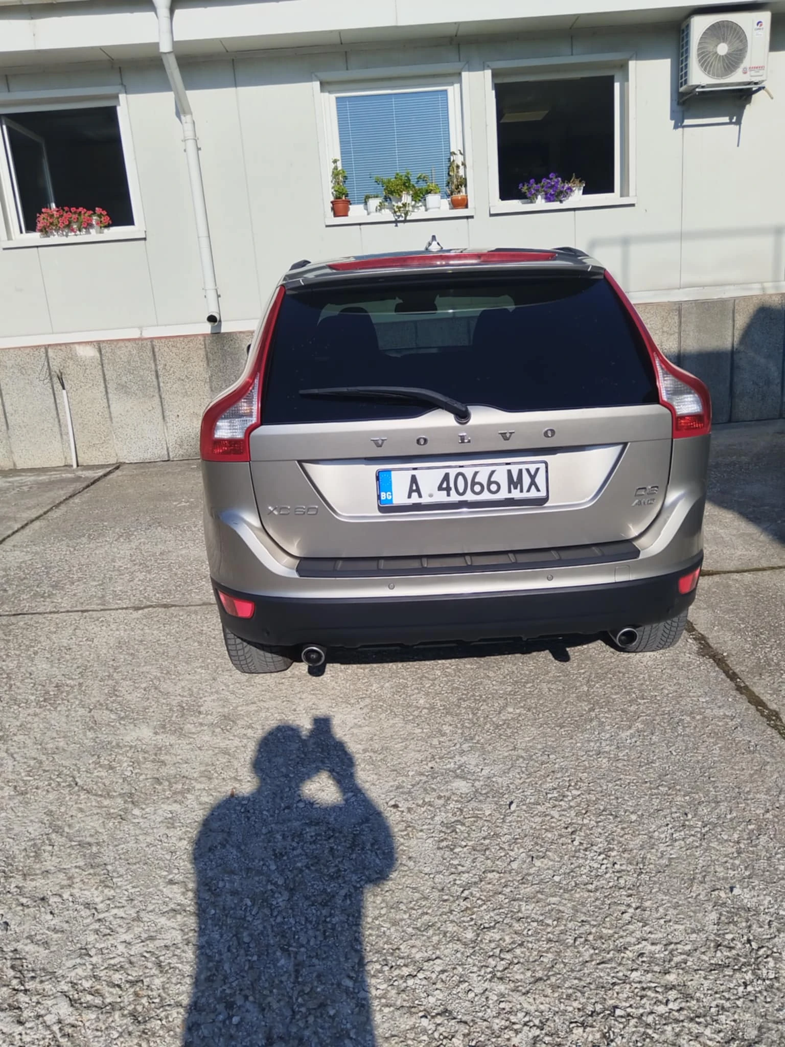 Volvo XC60 2, 4D3 AUTOMATIC 4WD - изображение 4