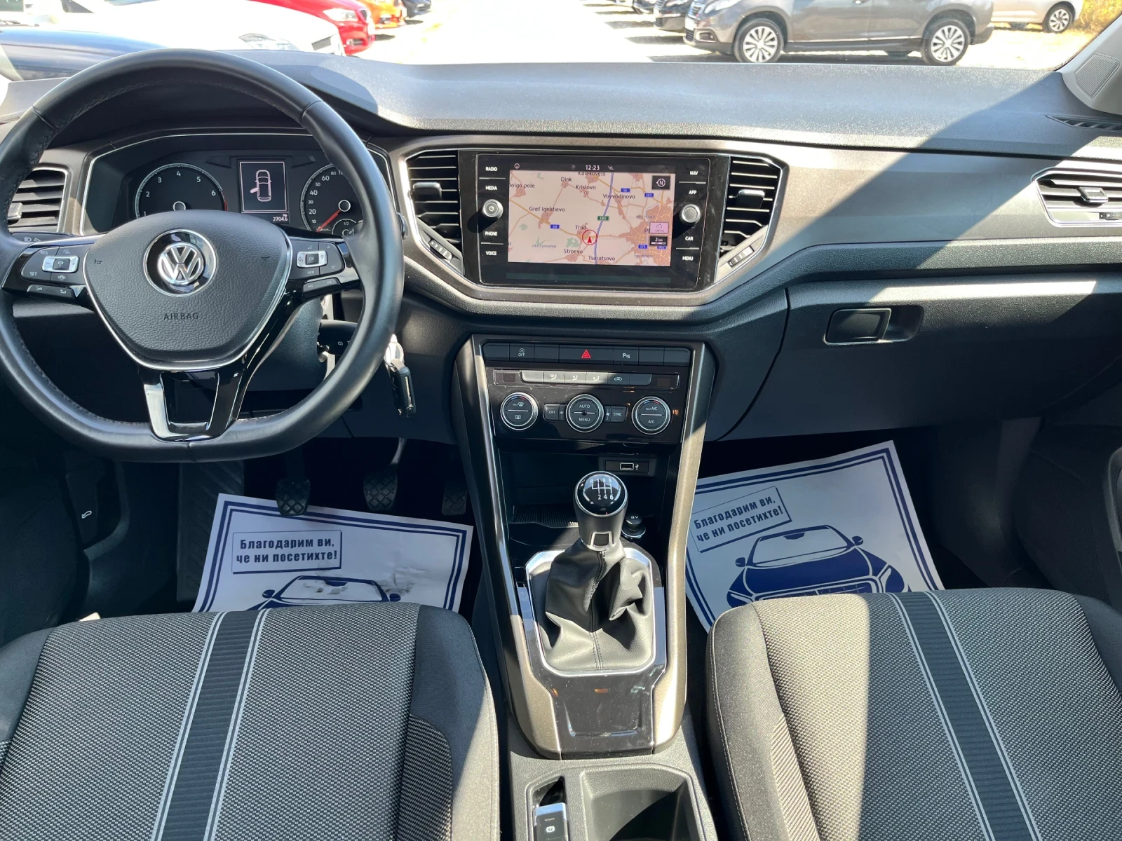 VW T-Roc = 25000км= ЧИСТО НОВ - изображение 10