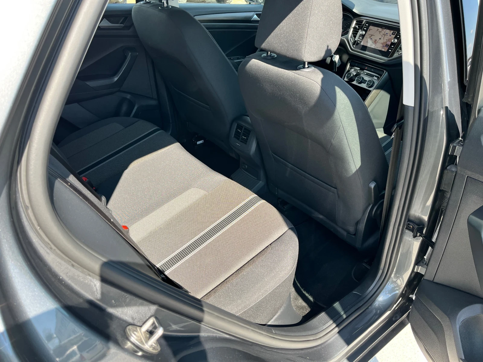 VW T-Roc = 25000=   | Mobile.bg   11