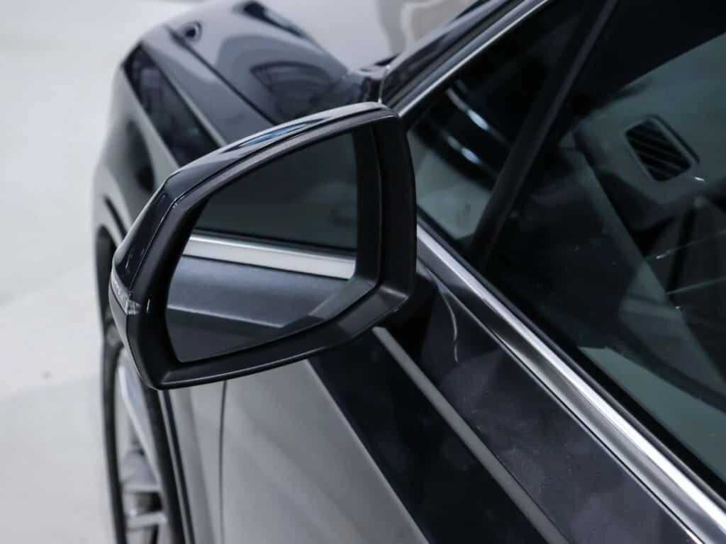 Audi Q7 * 45TFSI Quattro / Komfort Pkg / S Line / Navigati, снимка 12 - Автомобили и джипове - 53926005