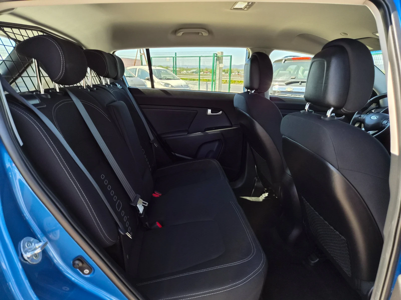 Kia Sportage 2.0D 136�� 4�4 ���� 5� | Mobile.bg � ����������� 17