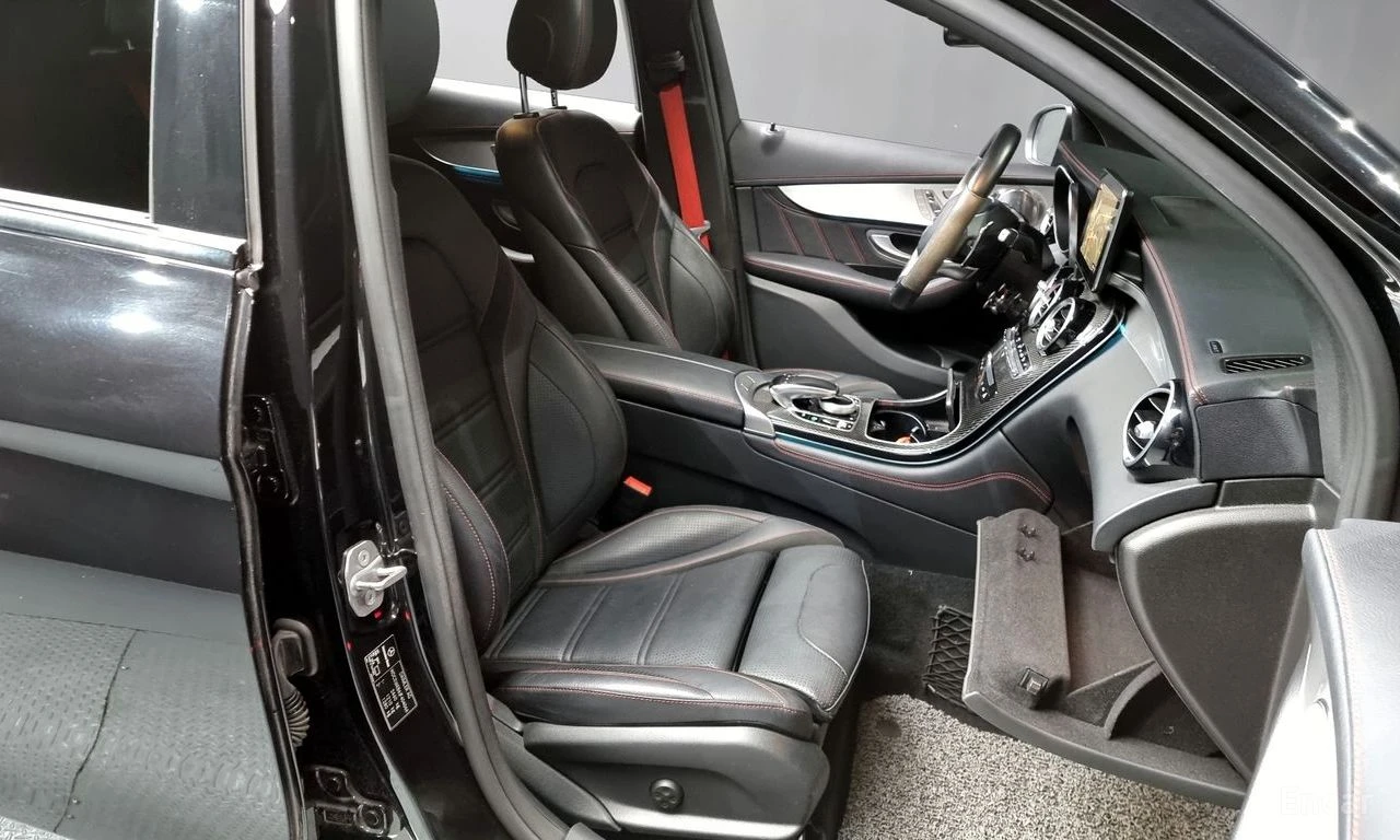 Mercedes-Benz GLC 43 AMG 4MATIC* COUPE* DISTRONIC* 360CAMERA* BURMESTER* , снимка 13 - Автомобили и джипове - 54578214