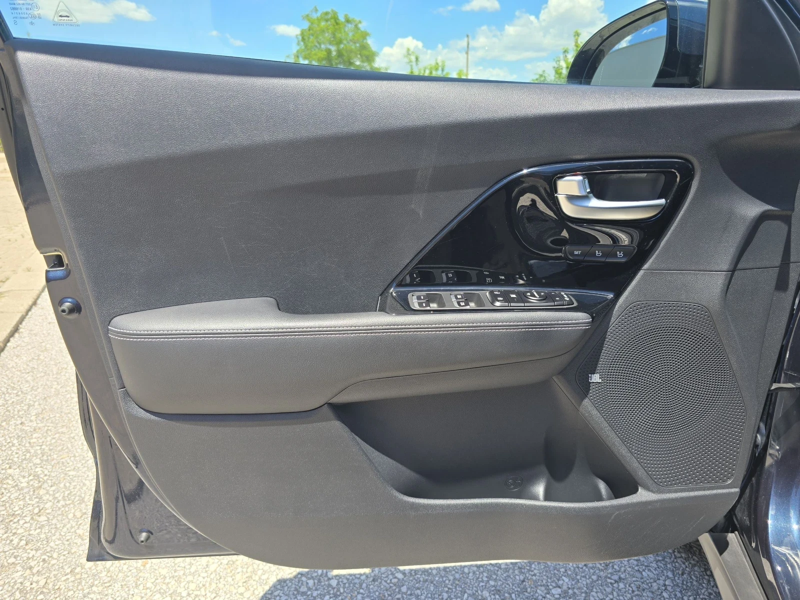 Kia Niro 64KW/PREMIUM/TERMOPOMPA, снимка 9 - Автомобили и джипове - 54900881