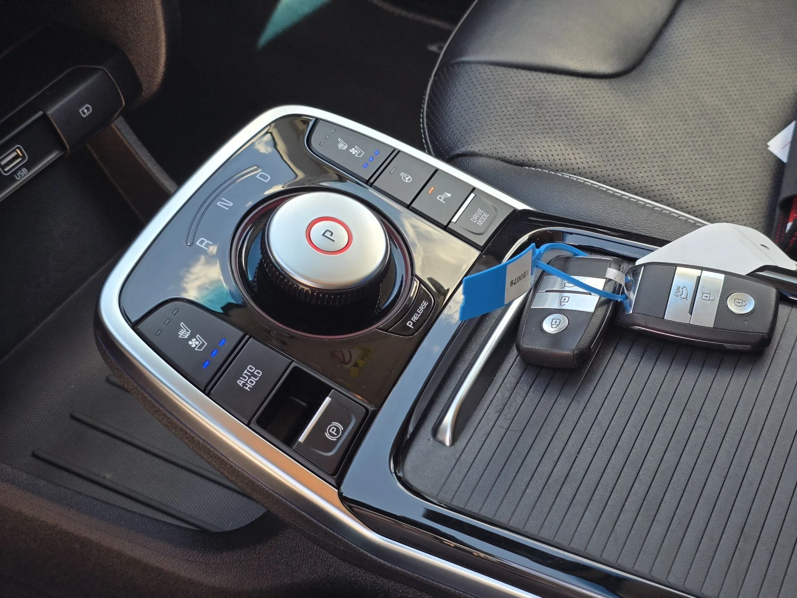 Kia Niro 64KW/PREMIUM/TERMOPOMPA, снимка 15 - Автомобили и джипове - 54900881