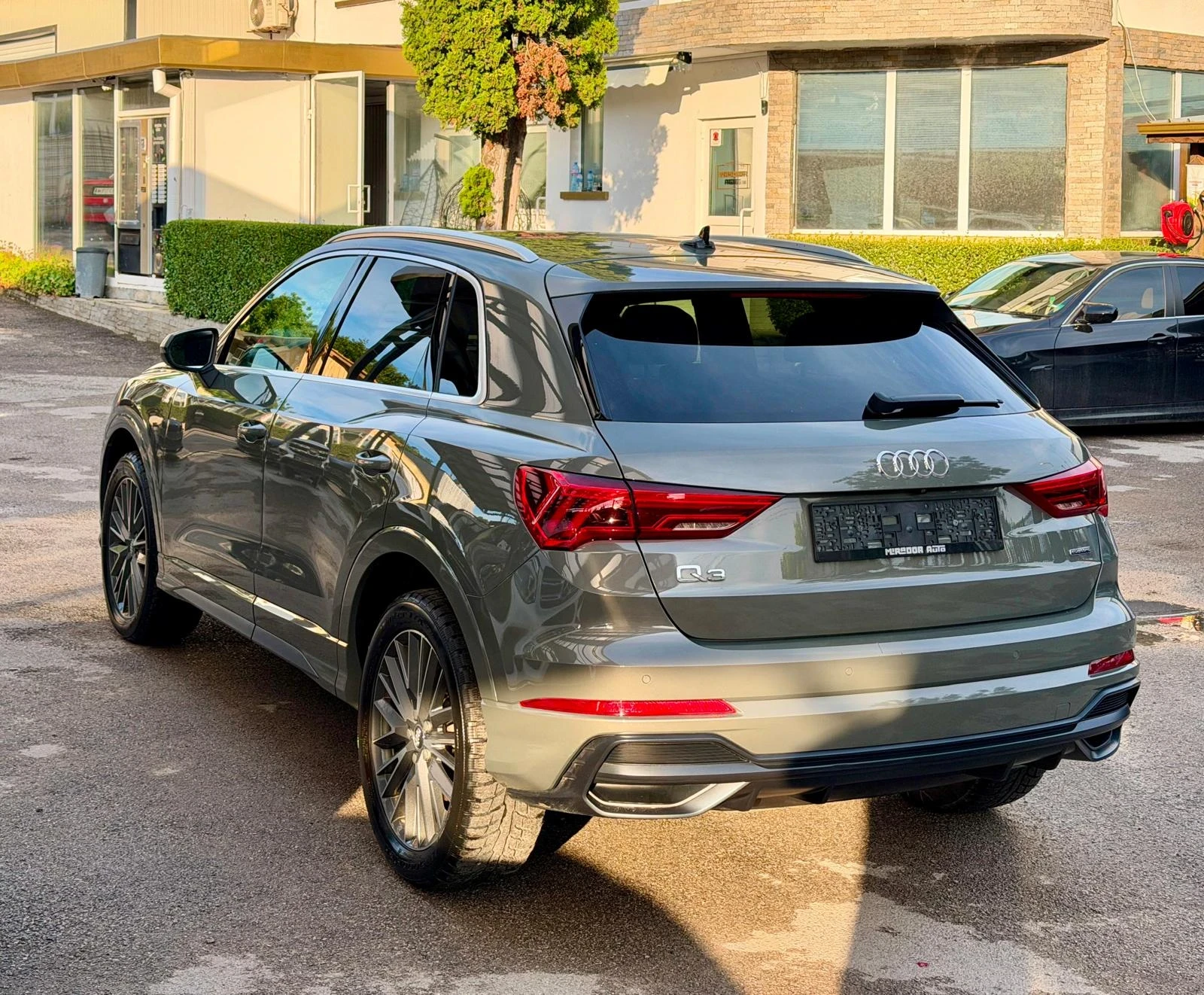 Audi Q3 45TFSI Technik Quattro S-Line, снимка 4 - Автомобили и джипове - 54956959