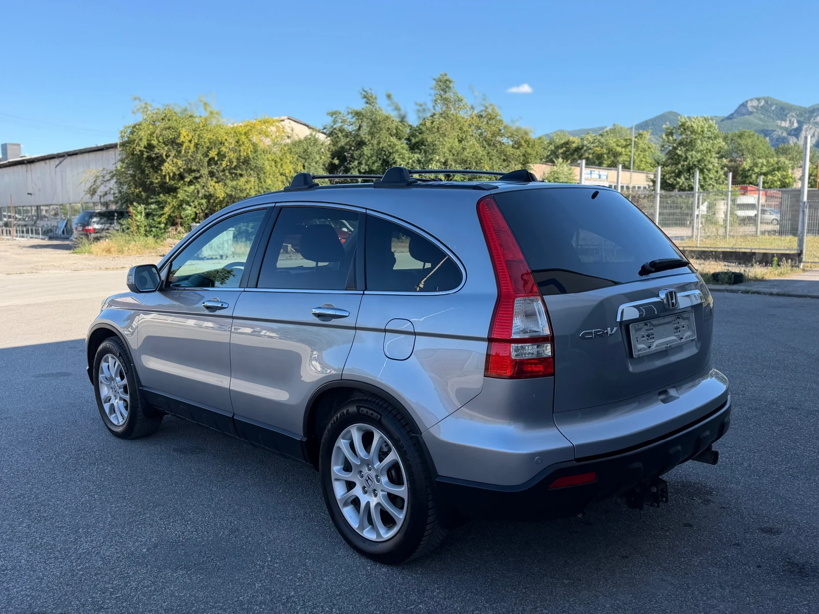 Honda Cr-v 2.0i 4х4 ГАЗ АВТОМАТИК, снимка 3 - Автомобили и джипове - 55181580