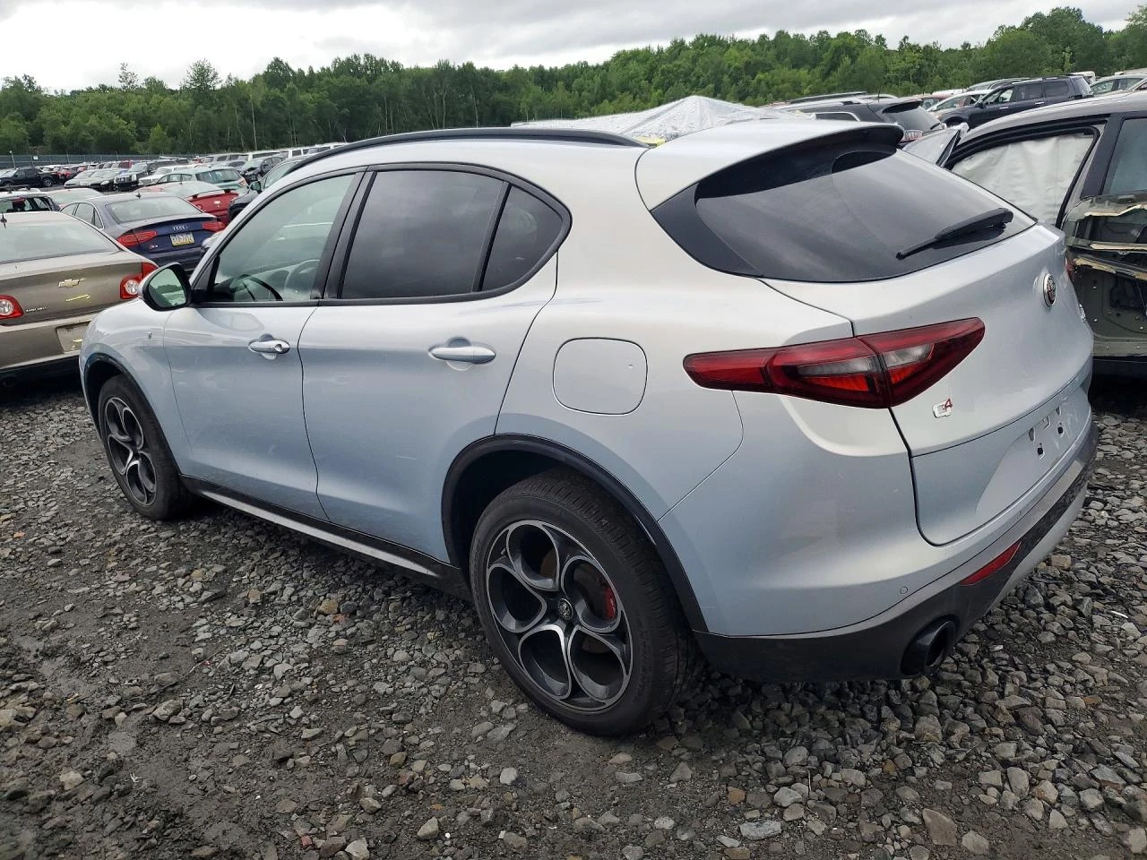 Alfa Romeo Stelvio TI| DISTRONIC| HARMAN/KARDON| KEYLESS, снимка 4 - Автомобили и джипове - 55254335