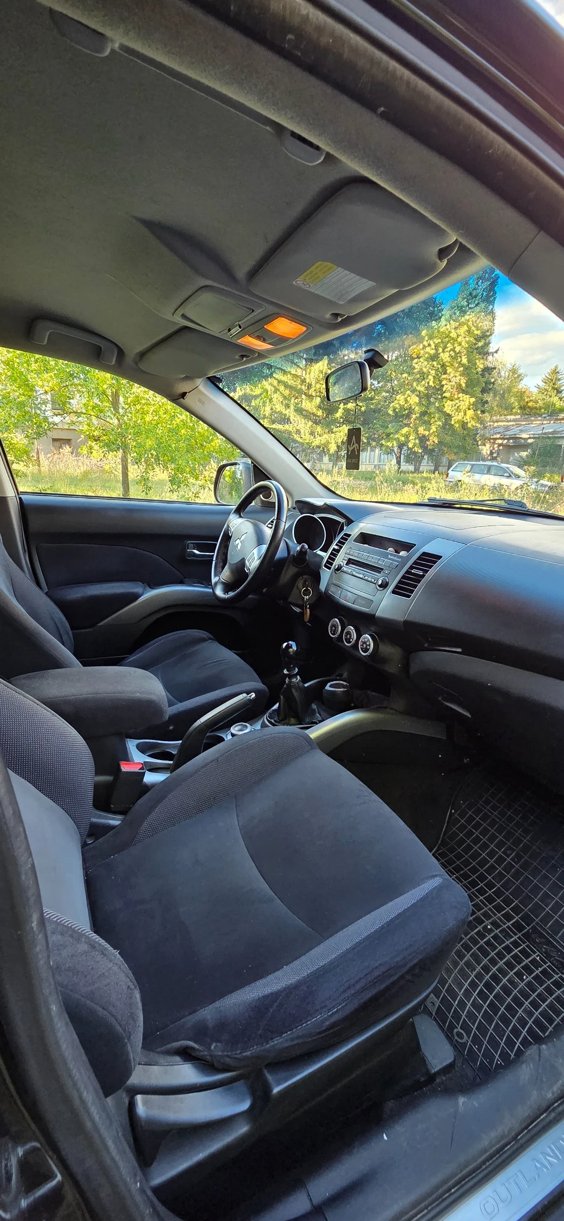 Mitsubishi Outlander, снимка 7 - Автомобили и джипове - 55842957