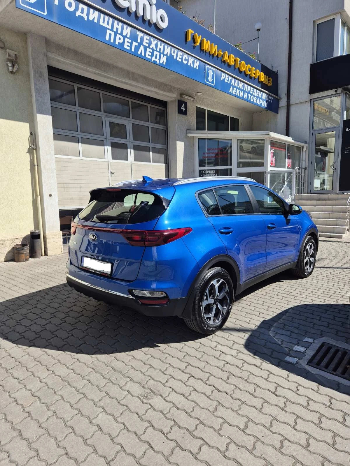 Kia Sportage, снимка 7 - Автомобили и джипове - 56016291