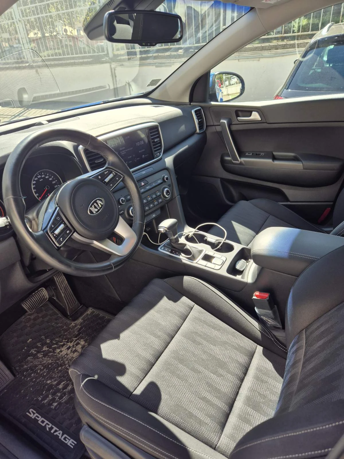 Kia Sportage, снимка 10 - Автомобили и джипове - 56016291