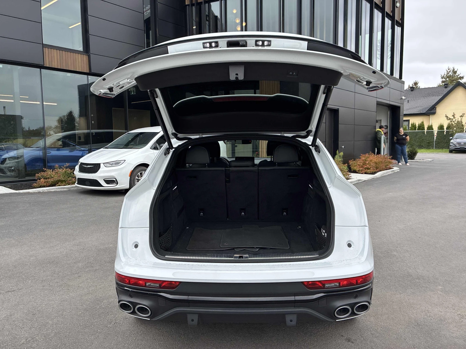 Audi SQ5 Technik , Лизинг , Карфакс, снимка 14 - Автомобили и джипове - 56547387