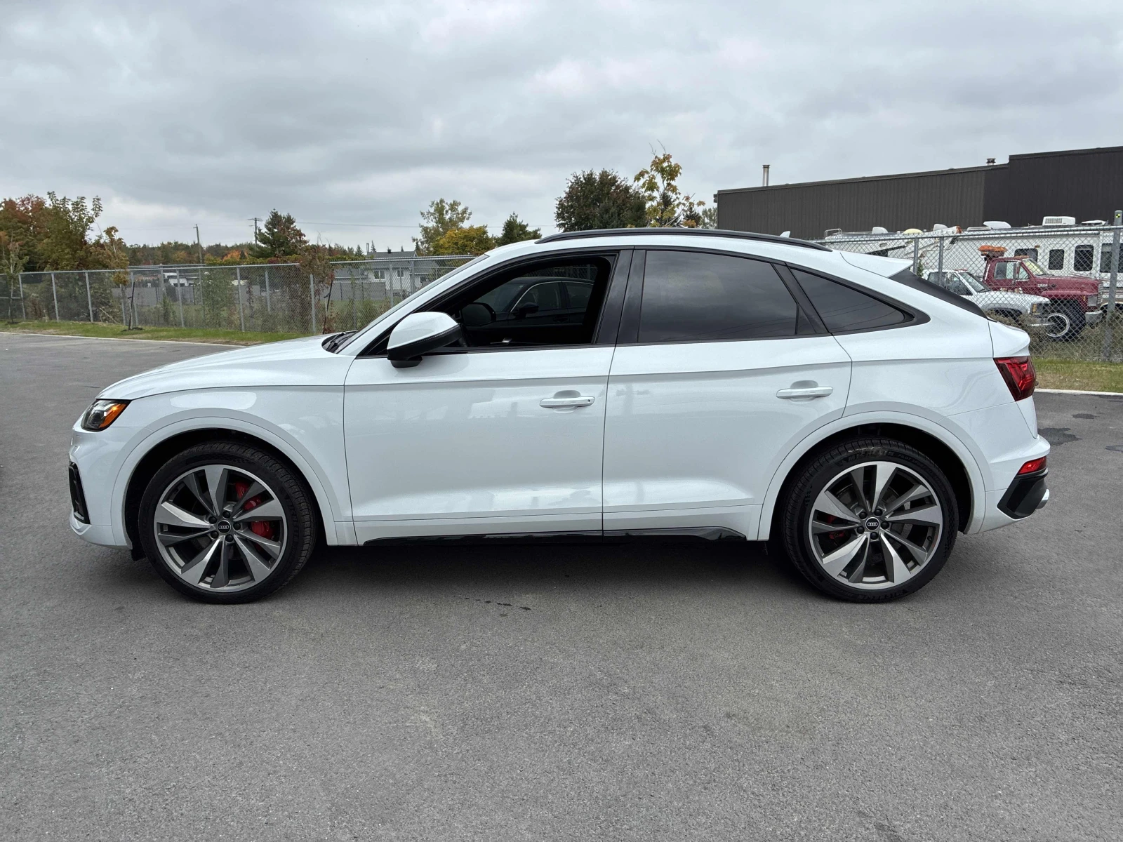 Audi SQ5 Technik , Лизинг , Карфакс, снимка 2 - Автомобили и джипове - 56547387