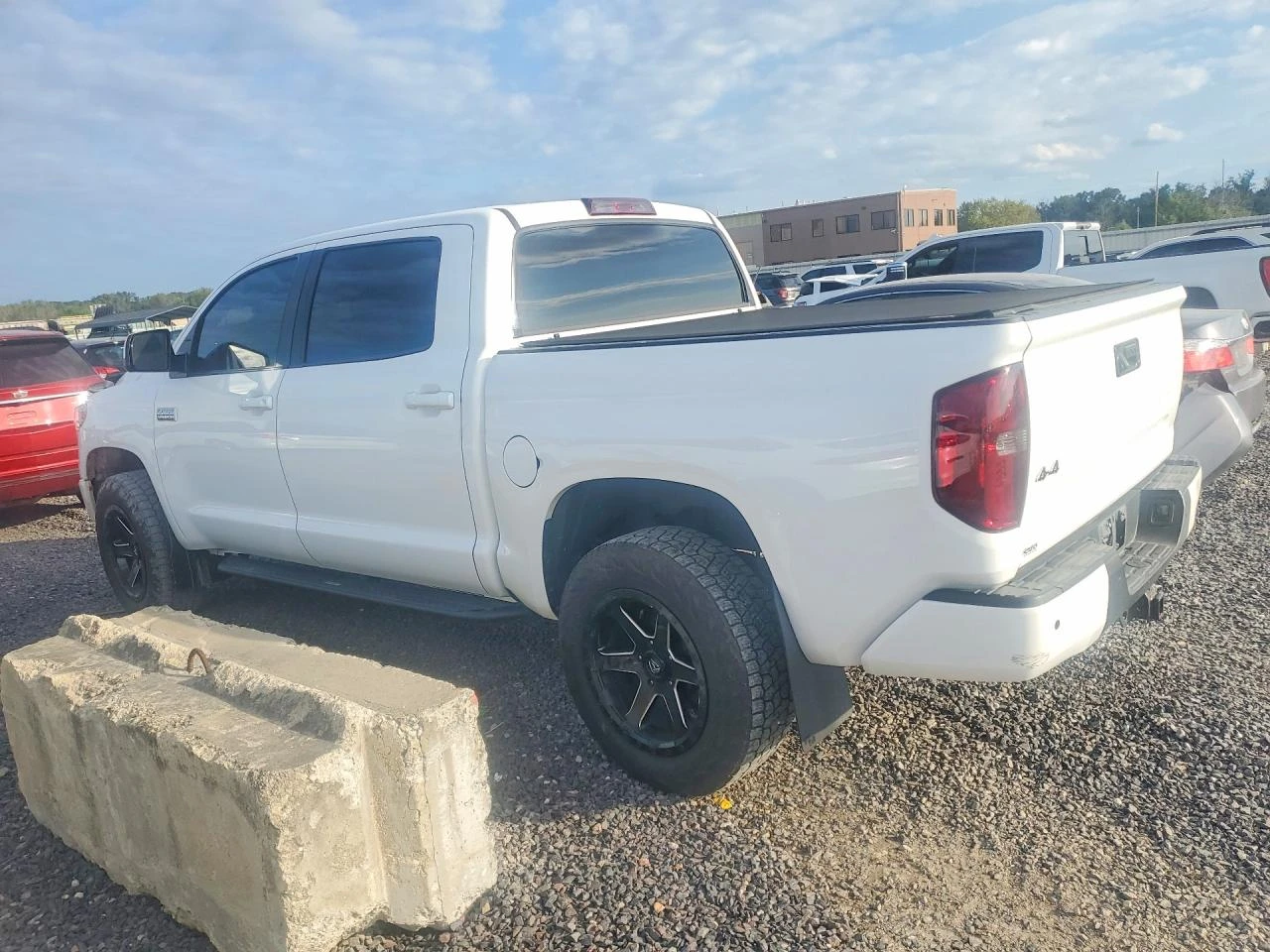Toyota Tundra, снимка 2 - Автомобили и джипове - 56639785