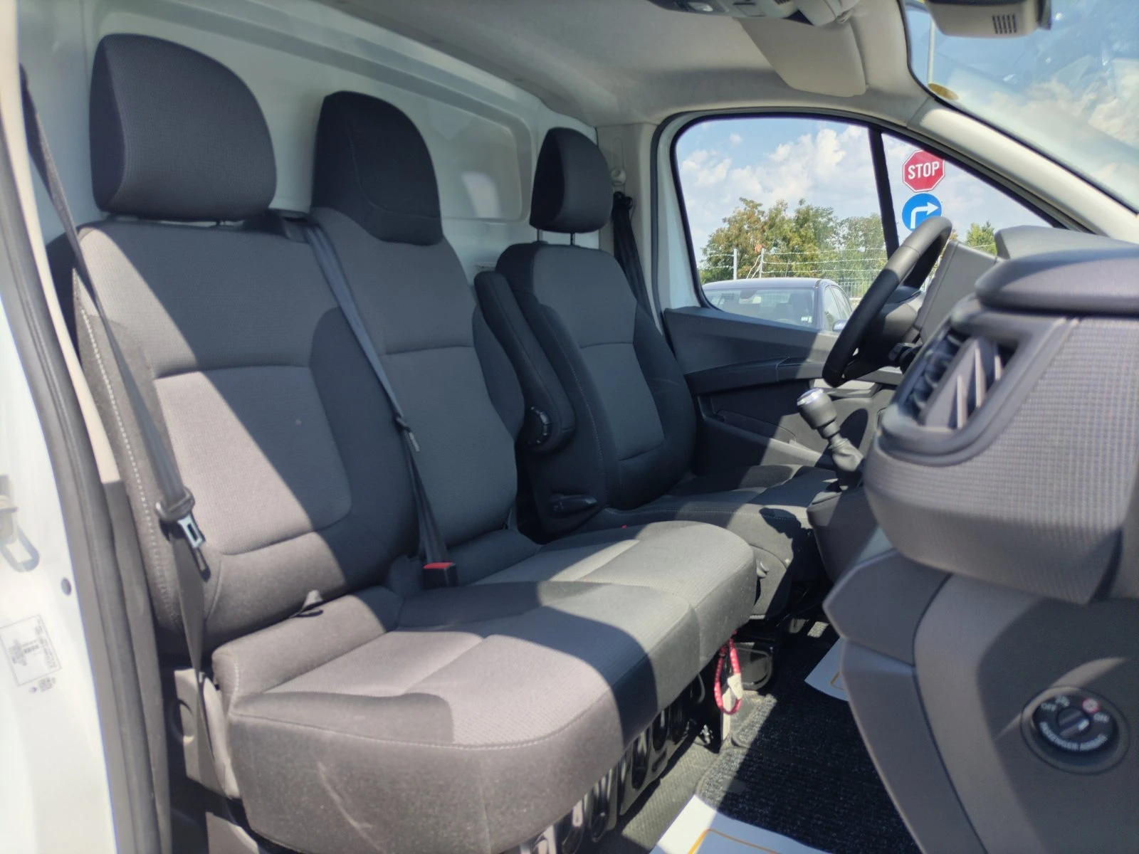 Renault Trafic 2.0dCi/ 110�.�./ L1H1 | Mobile.bg � ����������� 17